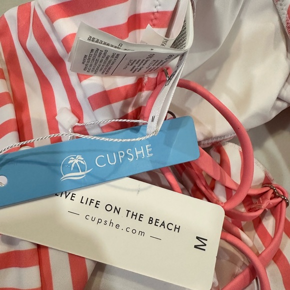 NEW Cupshe V-Neck- Ruffled-One Piece-Striped- Criss Cross Back-Swimsuit-Medium - Picture 6 of 10